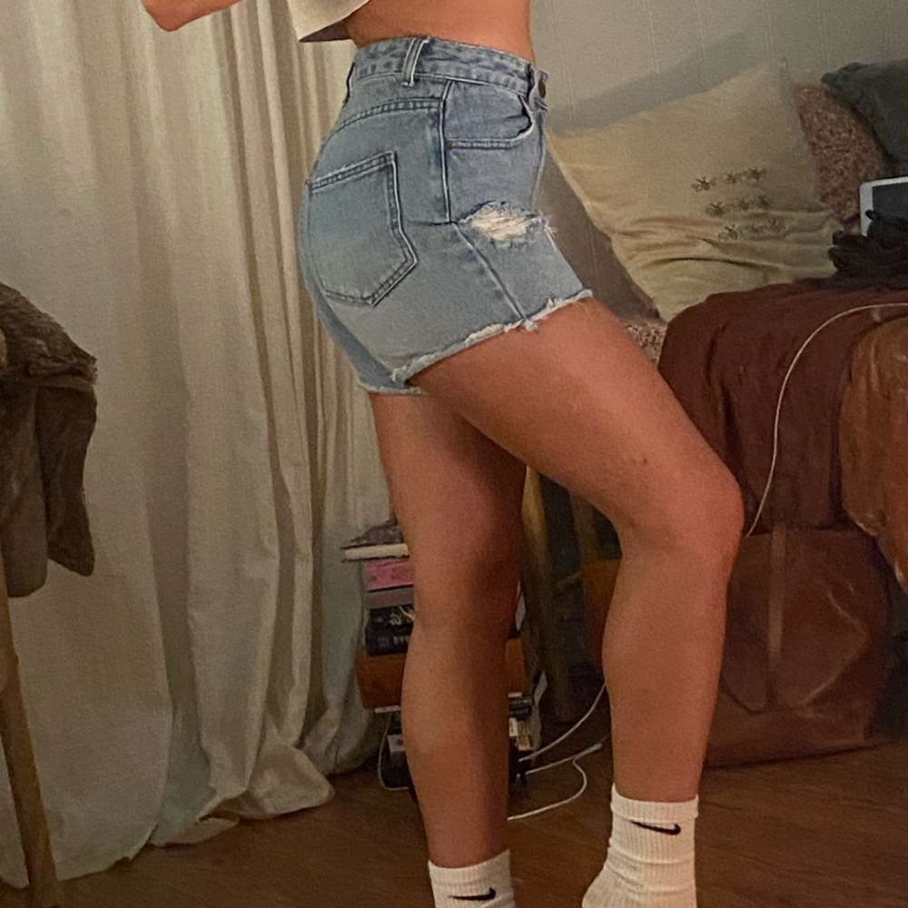 BILLABONG SHORTS - Picture 2 of 6